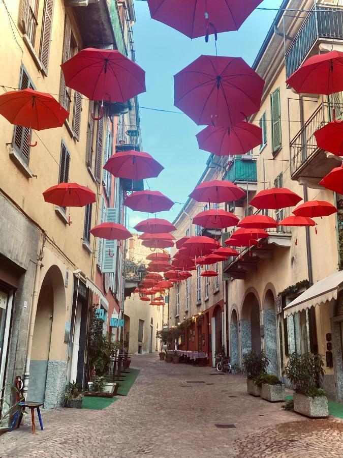Appartamento Mia. Centro Storico Luino Exteriör bild