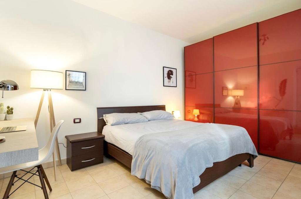 Appartamento Mia. Centro Storico Luino Exteriör bild